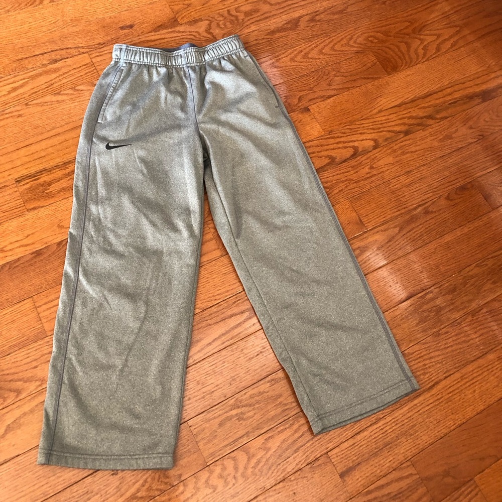 Boys Nike size large sweatpants